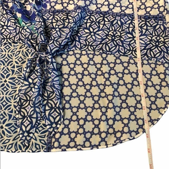 CHICOS - WOMENS BLUE FLORAL BLOUSE SIZE 1 - Picture 10 of 10